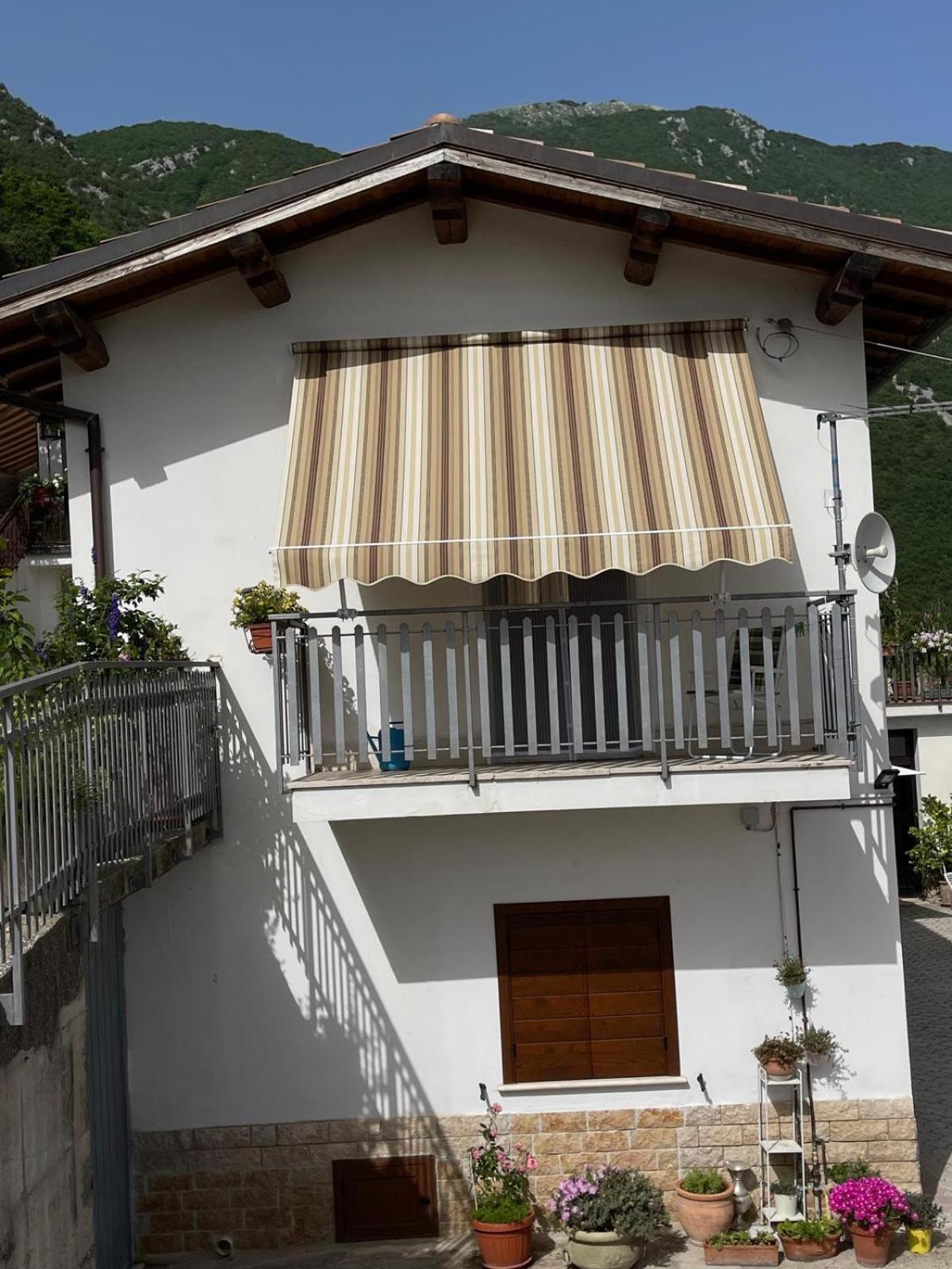 Casa San Giacomo Poggio Bustone Exteriör bild